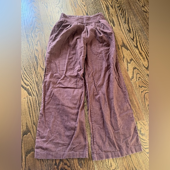 Abercrombie & Fitch Pants - Abercrombie & Fitch wide leg linen blend pleated pants